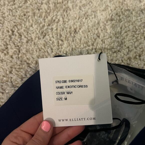 NWT Elliatt Navy Blue Midi Asymmetrical Hem Dress Medium - Picture 9 of 11